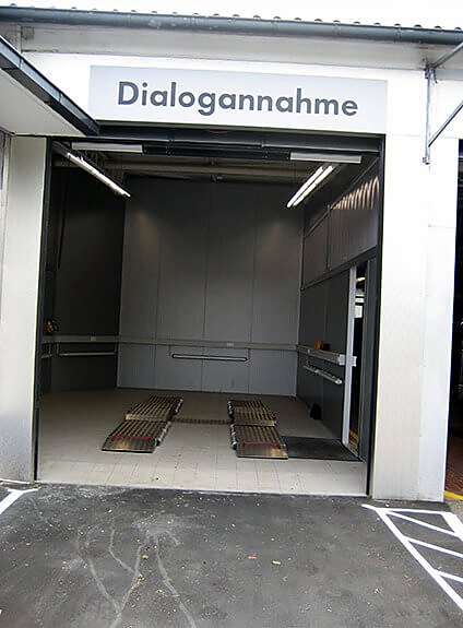 Autohaus Hils, Bild 1